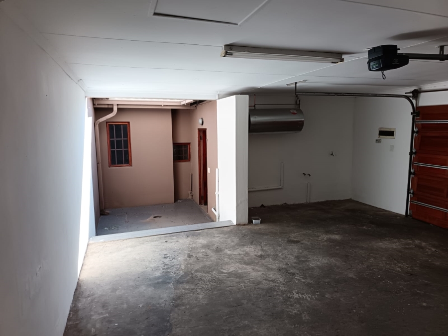 To Let 3 Bedroom Property for Rent in Hillside Free State